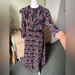 Black & Autumn Floral Pattern High-Waist Ruffle Collar Pleated Modest Maxi Dress